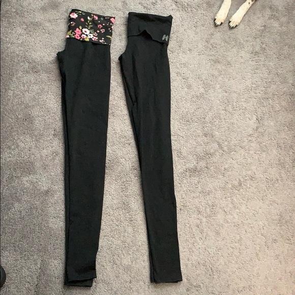 Victoria's Secret Pants - 2 pairs Victoria’s Secret yoga pants